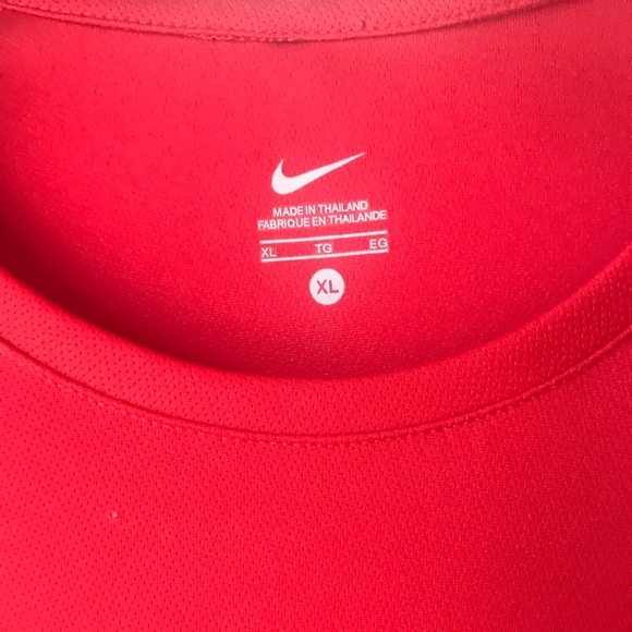 Men’s Nike Dri-Fit Shirt - Picture 5 of 5